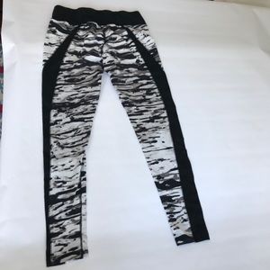 New York Leggings Black and White